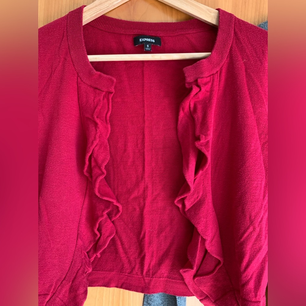 Express Ruffle Cropped/Long-Sleeve Cardigans (red & gray) Size S - Picture 3 of 5